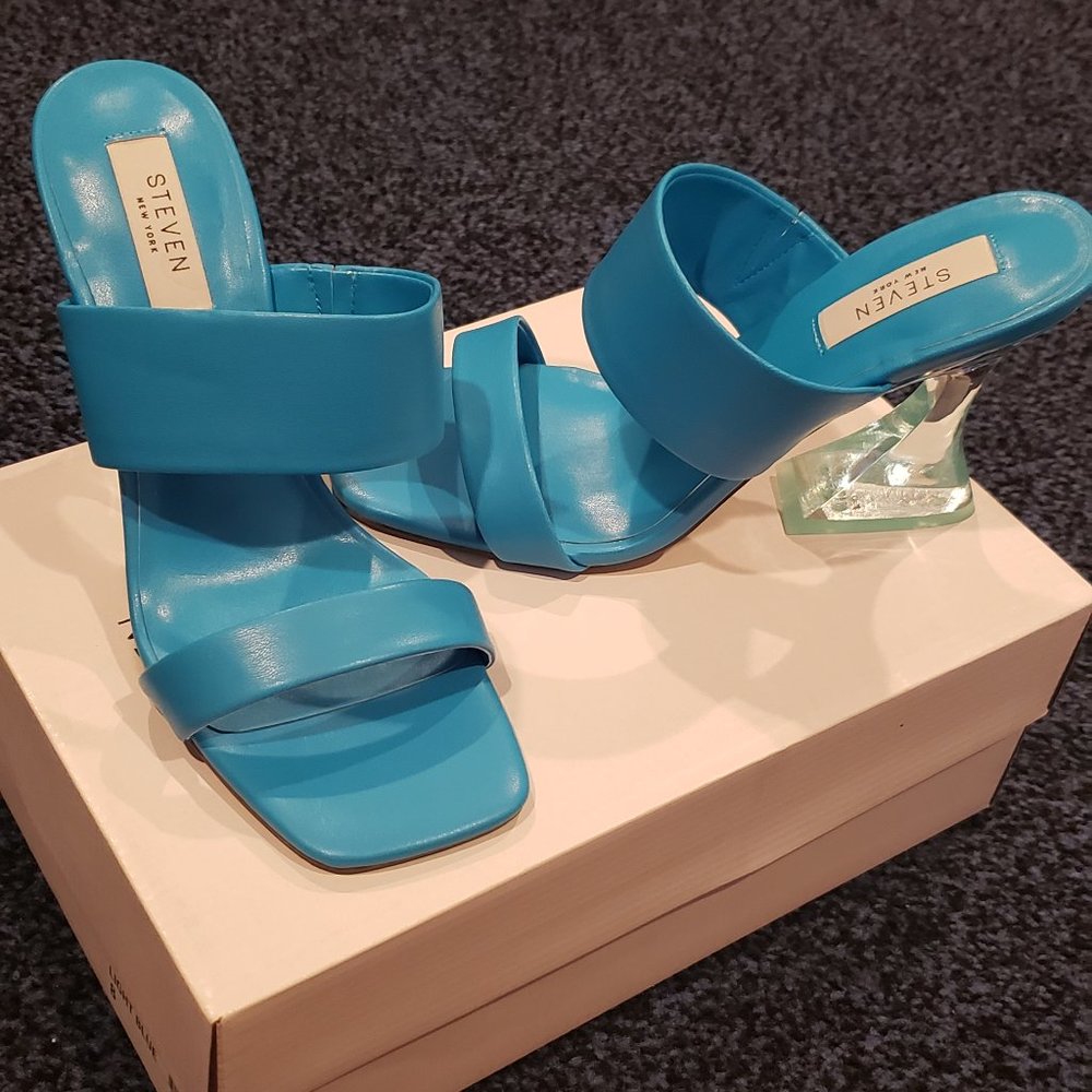 Sandal